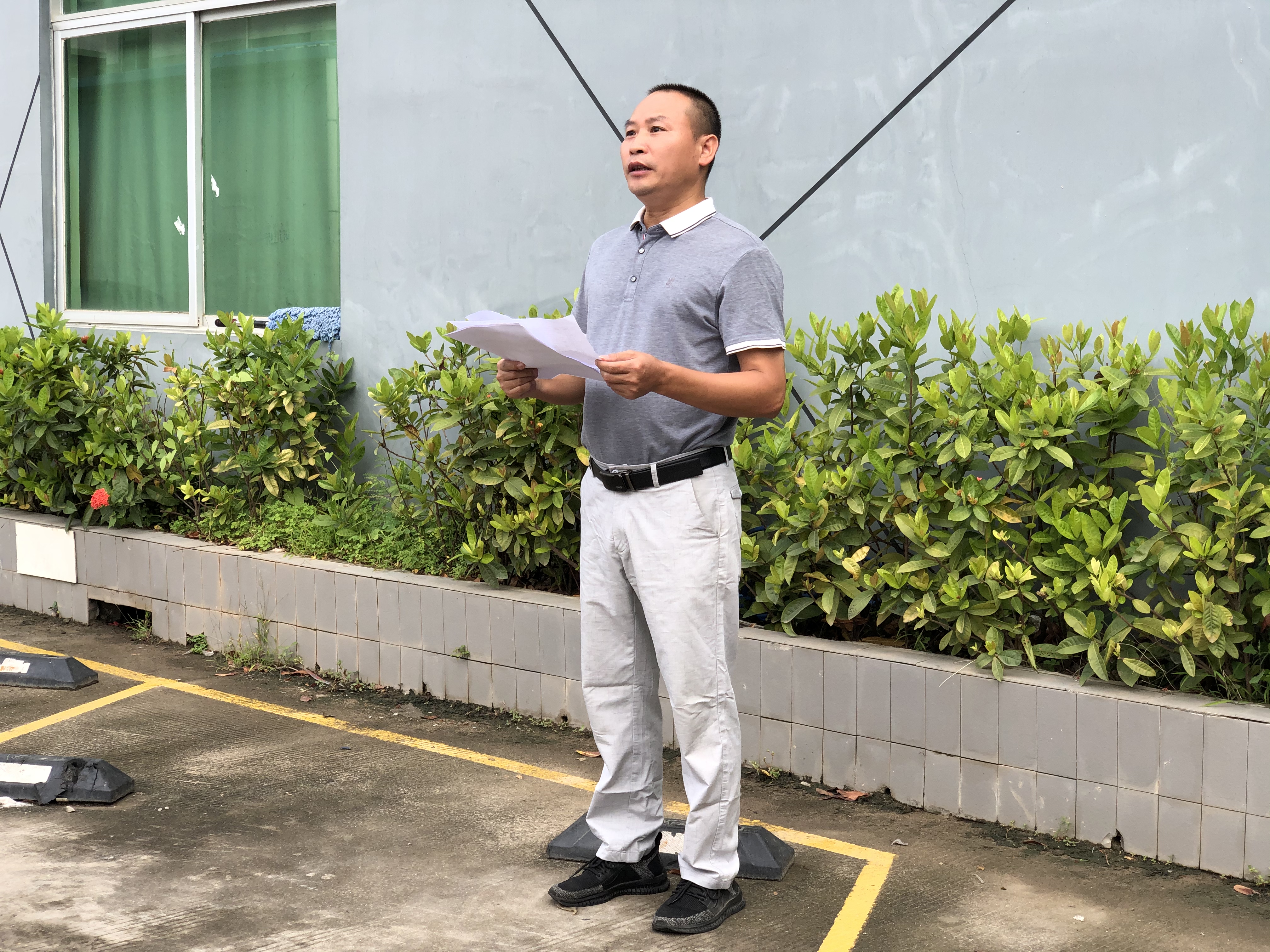 全胶钢化膜厂家